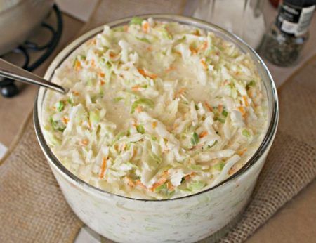 Homemade Creamy Cole Slaw recipe. How to make cole slaw with only 4 ingredients #coleslaw #summerfood Creamy Cole Slaw Recipe, Creamy Cole Slaw, Creamy Coleslaw Dressing, Bbq Wings Recipe, Salad Board, Coleslaw Dressing Recipe, Bbq Chicken Wings Recipe, Best Coleslaw Recipe, Crock Pot Pulled Pork Recipe