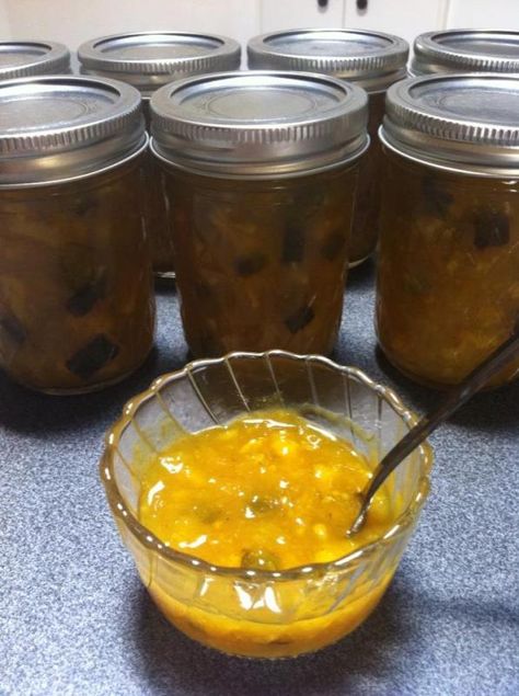 Traditional sweet mustard pickle, great for meat and sandwiches. Easy Mustard Pickles Recipe, Mustard Pickle Relish, Honey Mustard Pickles, Sweet Mustard Pickles Recipe, Sweet Mustard Pickles, Mustard Pickle Recipe, Green Tomato Relish, Pickled Mustard Greens, Homemade Mustard