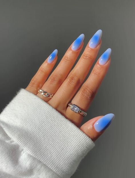 Aurora Nails Blue, Nails Aurora Effect, Contrast Nails, Blue Nails Art, Aurora Nails, Gel Toe Nails, Super Cute Nails, Tie Dye Nails, French Manicure Nails