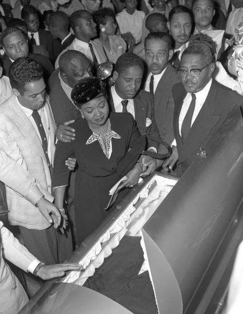 Emmitt Till, Emmett Till, Civil Rights Leaders, 60 Years Ago, Black Knowledge, Black Hollywood, Central Station, African History, White Men