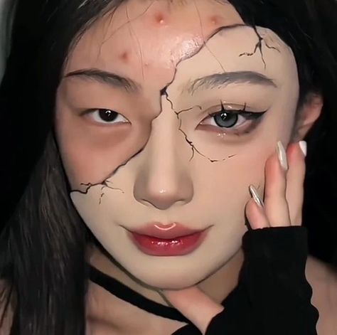 Douyin Halloween, Make Up Halloween Aesthetic, Best Costumes, Monster Makeup, Vampire Bride, Halloween Makeup Inspiration, Cool Makeup Looks, Halloween This Year, Asian Eye Makeup