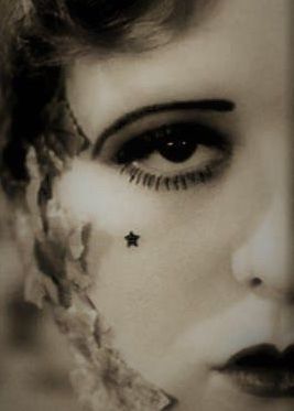 Close Up, Personal Care, Black And White, Stars, Makeup, White, Beauty, Black, Make Up