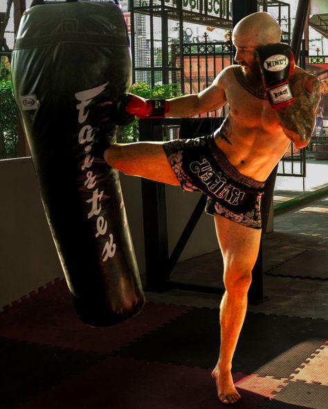 Thai Workout, Muay Thai Workouts, Heavy Bag Workout, Going Through The Motions, Heavy Bags, Muay Thai, Fun Workouts