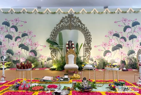 Pichwai Decoration Ideas, Traditional Engagement Decor, Pichwai Decor, Pellikoduku Decor, Indian Floral Decor, Small Wedding Decor, Simple Stage Decorations, Home Flower Decor, Flex Design