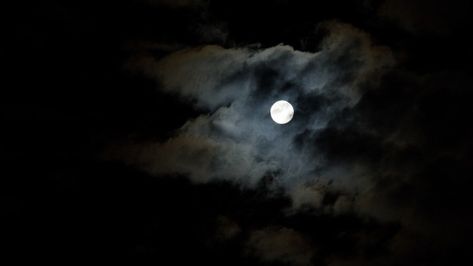 Night Time Sky, Halloween Nature, Magical Sky, Photo Halloween, Photo Night, Sky With Clouds, Hills And Valleys, Gothic Church, Night Forest