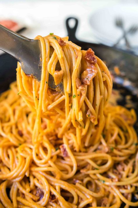 Cajun Spaghetti, Spaghetti With Rotel, Chicken Spaghetti With Rotel, Spaghetti With Chicken, Spaghetti Chicken, Rotel Chicken Spaghetti, Easy Chicken Spaghetti, Creamy Cajun Pasta, Creamy Spaghetti