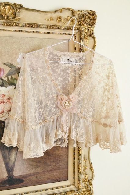 Vintage Dress With Shawl, Lace Cover Up, Vintage Lace Aesthetic, Shabby Chic Fashion, Shabby Chic Clothing, Shabby Chic Outfits, Vintage Lace Top, Lace Shawls, Vintage Lace Dress