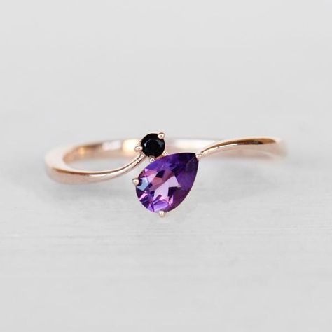 Womens Rings Unique, Amethyst Wedding, Fancy Design, Bespoke Engagement Ring, Gold Ring Designs, Wedding Engagement Ring, Onyx Ring, Onyx Stone, Designer Engagement Rings