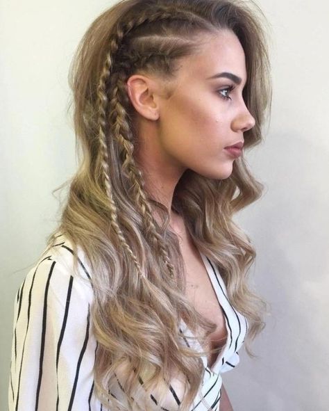 8+ Best Side Braid Long Hair - Protective hairstyles accept acquired badly over the accomplished brace of years. Gone are the canicule back women would absorb #easyhairstyle #cutehairstyle #hairdesign Long Hair Braided Hairstyles, Braids Medium, Haircut Curtain, Side Braids, Wavy Hairstyle, Side Braid Hairstyles, Ombre Highlights, Hippie Hair, Caramel Highlights