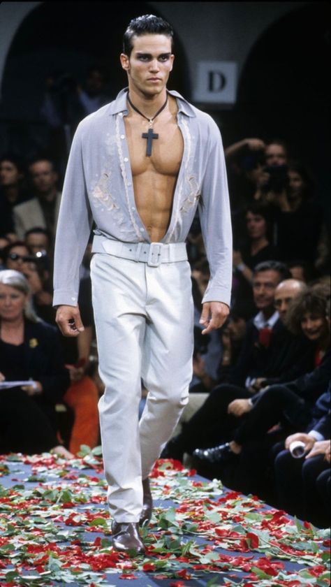 Runways 90s, Diesel Runway, Runway 90s, 90s Men Fashion, Boyfriend Fashion, Mens Runway, Paul Gaultier Spring, 90s Men, 90s Runway