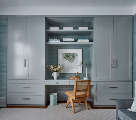 Merger on the UWS — kerri pilchik design Mudroom Office Combo Layout, Office And Guest Bedroom, Four Day Work Week, Built In Desk And Shelves, Bedroom Built Ins, Closet Redo, Office Built Ins, Home Office Cabinets, Build A Closet