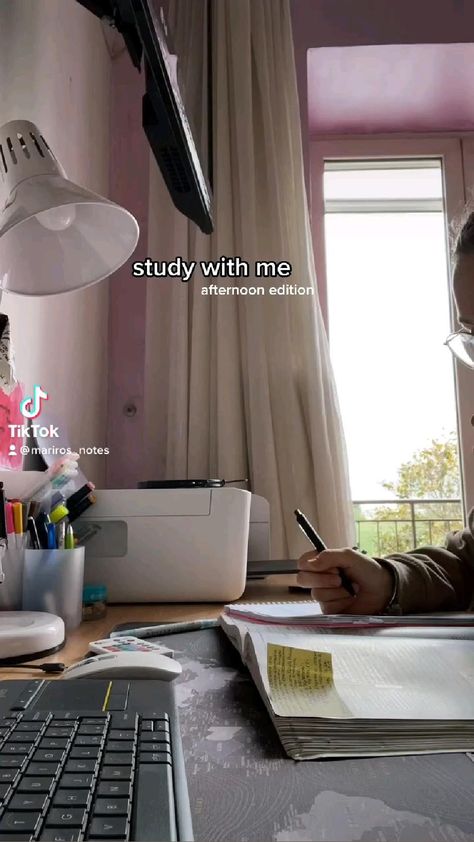 Study With Me Video, Romanticise School, Desk Organizing, Study Hacks, Study With Me, Study Session, Exam Motivation, Study Related, Medical School Motivation