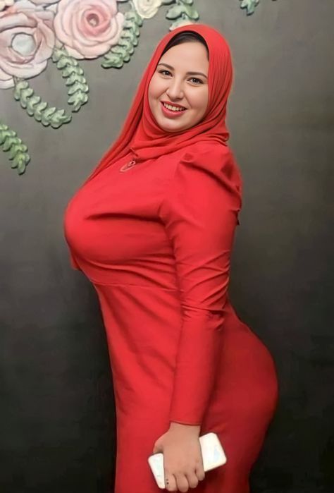 Arabian Beauty Women, Muslim Women Fashion, Muslim Women Hijab, Beautiful Muslim Women, Hijab Chic, Arab Women, Beautiful Women Over 40, Muslim Girls, Curvy Girl Fashion