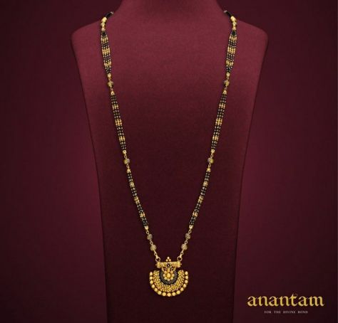 Gold Necklace Set With Price, Mangalsutra Designs Gold, Manubhai Jewellers, Gold Jewelry Prom, Bridal Jewellery Inspiration, Mangalsutra Design, Antique Necklaces Design, Black Beads Mangalsutra Design, New Gold Jewellery Designs