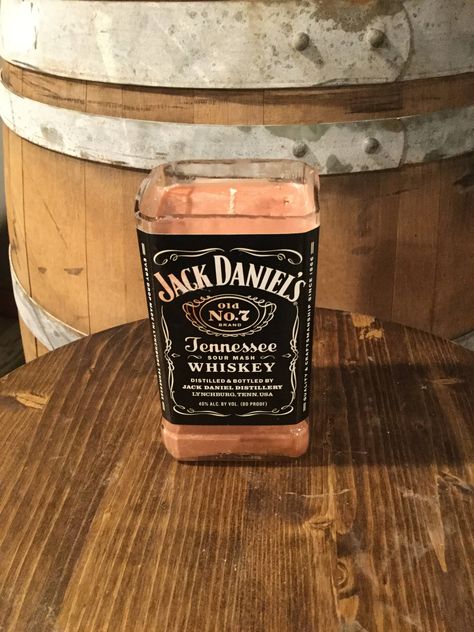 Jack Daniels Premium Scented Bourbon Soy Wax Candle Whiskey Candle, Candle Scents Recipes, Bourbon Bottle, Dame Jeanne, Country Candle, Gift Candle, Party Room, Food Candles, Jack Daniel