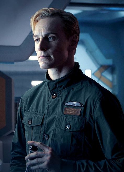 Michael Frassbender as David in Prometheus Prometheus 2012, Prometheus Movie, David 8, Erik Lehnsherr, David Michael, Aliens Movie, Ridley Scott, Alien Vs Predator, Promotional Image