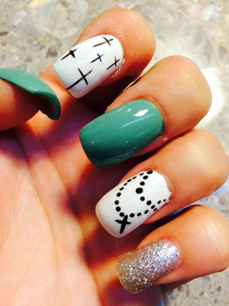 Easter Cross Nails, Faith Nails Designs, Jesus Nails Designs, Christian Nails Designs, Christian Nail Art, Nail Art Cross, Christ Nails, Christian Nails, Faith Nails