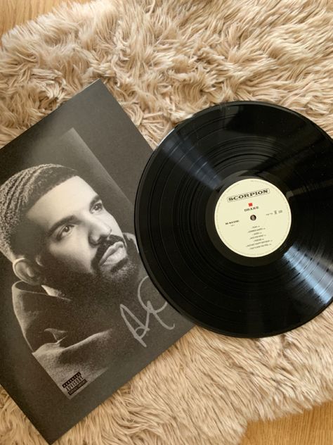 Drake Vinyl, Drakes Album, Cd Aesthetic, Vinyl Albums, Vinyl Records Covers, Pinterest Contest, Christmas Board, Rap Albums, Vinyl Cd