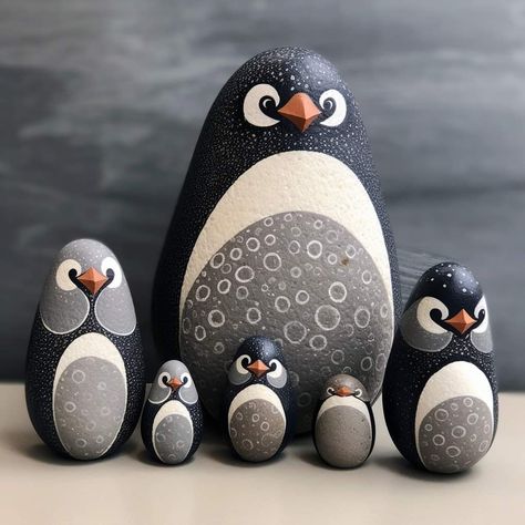 Penguin Rocks Painted Stones, Penguin Painted Rocks, Animal Rock Painting Ideas, Penguin Rocks, Sensory Park, Rock Kunst, Rock Crafts Diy, Diy Crafts Ideas, Rock Animals