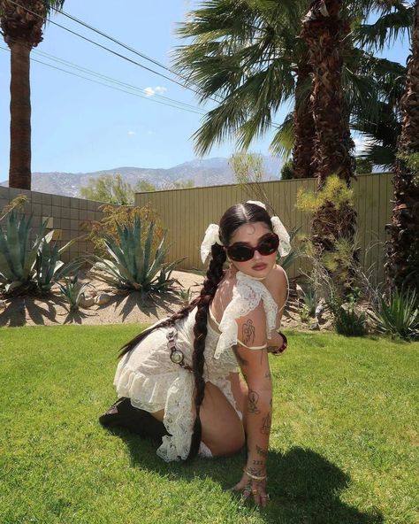 Desert Outfit, Coachella Fits, Instagram Baddie, Coachella Outfit, Concert Fits, Trending Hairstyles, In The Desert, Insta Photo Ideas, Cute Fits