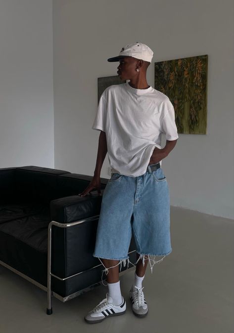 Oversized Jorts Men, Styling Jorts Men, Short Men Outfits, Jeans Shorts Outfit Men, Summer Jorts Outfits, Fits Summer Men, Guys Clothing Styles Summer, Baggy Shorts Outfit Men, Spring Fits Men