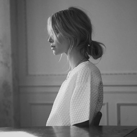 BORN AT DAWN MUSE: PERNILLE TEISBAEK Low Messy Hairstyles, Mess Low Bun, Low Bun Curtain Bangs Wedding, Low Bun With Fringe, Messy Bun With Fringe, Low Messy Bun With Bangs, Low Bun Curtain Bangs, Curtain Bangs Low Bun, Low Bun Messy