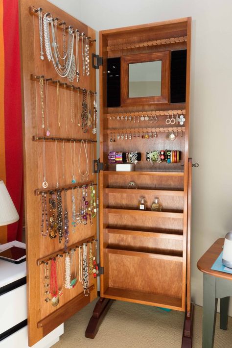 Other user projects vol. II - Woodworking Masterclasses Bangle Storage Ideas In Wardrobe, Dresser Top Organization Ideas, Jewellery Organization, Simple Furniture Design, Jewelry Storage Ideas, Jewelry Storage Diy, Mirror Jewelry Storage, Long Mirror, Drop Down Table