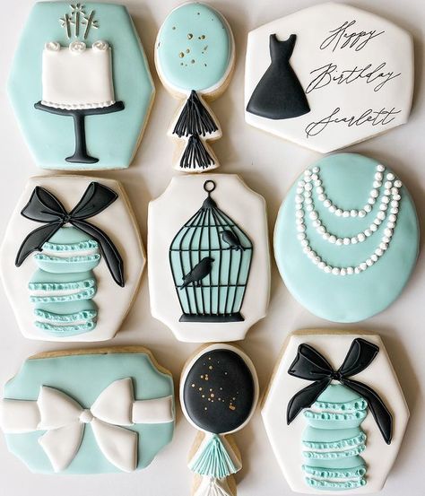 Bridal Shower Breakfast At Tiffanys, Paris Cookies, Modern Tea Party, Tiffany Birthday Party, Tiffany Birthday, Tiffany Party, Royal Iced Cookies, Icing Design, Ultimate Cookies