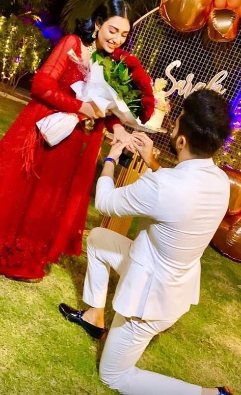 Sarah And Falak, Sara Falak, Sarah Falak, Falak Shabir, Sikh Wedding Photography, Sara Khan, Sarah Khan, Pre Wedding Poses, Cute Images For Dp