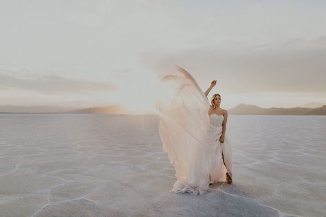 Anni Graham, Whimsical Wedding Gown, Salt Flats Utah, Utah Elopement, Bonneville Salt Flats, Living Photo, Flat Photo, Salt Flats, Beach Shoot