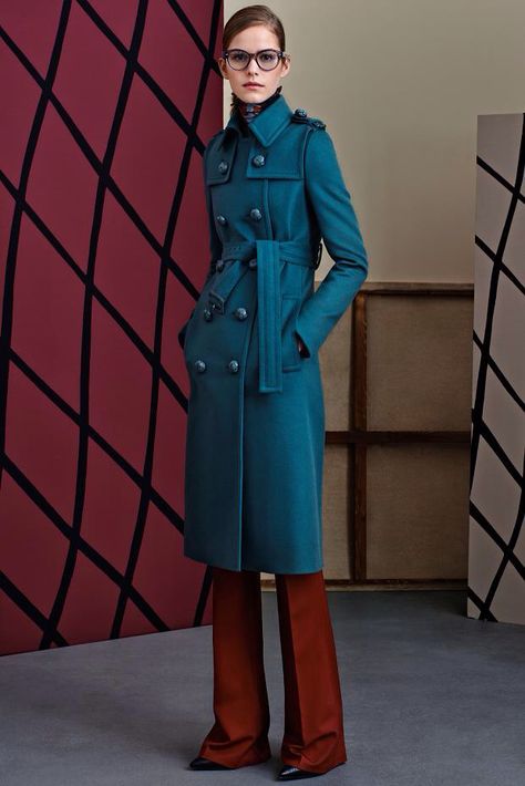 Gucci PreFall15 womenswear Coat Dresses, Fall 2015 Style, Blue Coat, Cooler Look, Brown Pants, Padded Coat, 2015 Fashion, Mode Vintage, Fall 2015