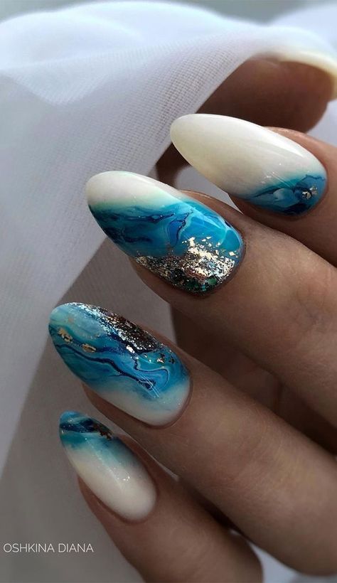 61. Blue ocean marble nail look Marble nail art design that has been popular quite sometimes. We love the elegant simplicity of this blue... Popular Nail Art, Water Marble Nails, Turquoise Nails, Marble Nail, Popular Nails, Beach Nails, Marble Nails, Gold Nails, Blue Nails