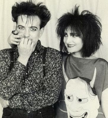 Punk Rock Hair, Siouxsie And The Banshees, Hair Metal Bands, Siouxsie Sioux, Punk Movement, Goth Bands, Rock Hairstyles, Goth Subculture, Ozone Layer