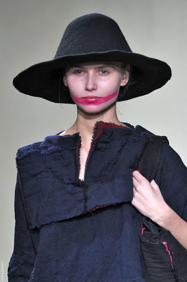 Greek- Petasos (wide brim hat)- Daniela Gregis F/W 2013 Petasos Hat Greek, Ancient Greece Accessories, Greek Cultural Clothing, Ancient Crete Fashion, Evolution Project, Daniela Gregis Knitwear, Daniela Gregis, Greek Costume, Wide Brimmed Hats