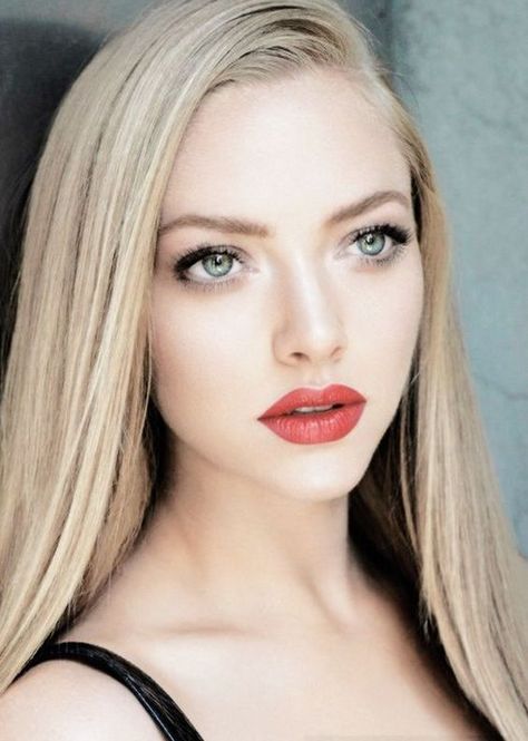 10 Beauty Tips For Pale Skin-----I myself have very pale skin and I like seeing stuff that helps us pale girls. Pale Skin Makeup, Fair Skin Makeup, Beige Blond, Makeup Tip, Pale Girl, Viborg, Red Lip Makeup, Rachel Mcadams, Long Blonde