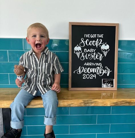 😍 How beautiful is this baby next to his little sister announcement sign?! I was so happy to be able to work on their signage 🤍🤍🤍 #handletteredsign #secondbaby Little Sister Announcement, Baby Announcement Board, G Lettering, Second Baby Announcement, Announcement Board, Second Baby Announcements, Big Brother Little Sister, Big Brother Announcement, Sister Announcement