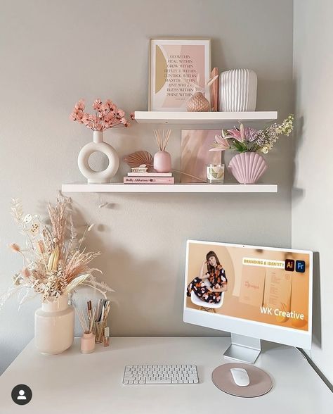 Above Desk Wall Decor Aesthetic, Shelf’s For Bedroom, Teen Room Boho Shelves, College Shelf Decor, Shelf Decor Bedroom Pink, Shelf Desk Decor, Floating Shelf Inspo Bedroom, Floating Shelves Ideas Bedroom, Floating Shelves Inspo Bedroom