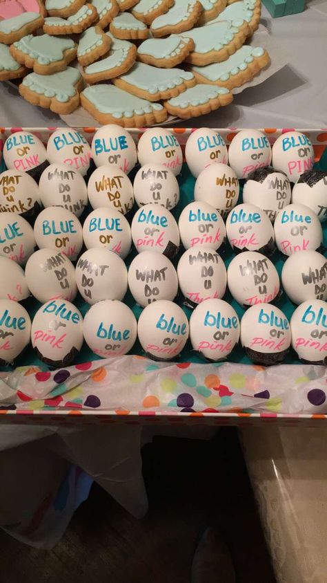 Gender reveal Party Ideas! Fill the recycled eggs with blue or pink confetti and have the entire family reveal with you! Chicken Or Rooster Gender Reveal, Gender Reveal Chicken Theme, Egg Gender Reveal, Easter Egg Gender Reveal, Easter Pregnancy Reveal, Disney Gender Reveal, Easter Gender Reveal, Gender Reveal Party Games, Pink Confetti