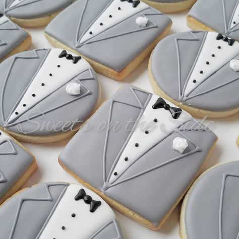 Tuxedo Decorated Cookies, Heart Tuxedo Cookies, Tuxedo Cookies Black And White, Groom Cookies Decorated, Tux Cookies Decorated, Tuxedo Cookies, Wedding Cookies Ideas, Wedding Cookies Decorated, Lavender Cookies