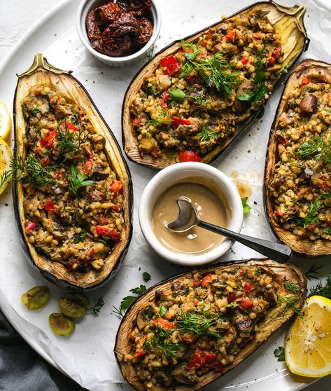 Stuffed Eggplant, Fall Menu, Vegan Entree, Autumn Recipes, Vegan Meal, Eggplant Recipes, Mediterranean Diet Recipes, Mediterranean Recipes, Veggie Recipes