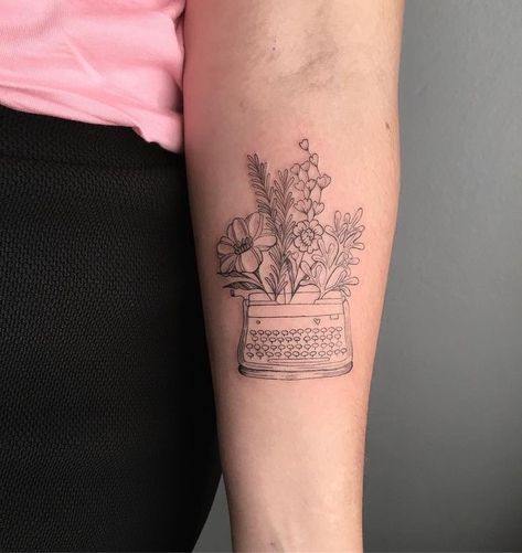 Typewriter Tattoo, Writer Tattoo, Brain Tattoo, Bookish Tattoos, The Best Tattoos, Self Love Tattoo, Intricate Tattoo, Best Tattoos, Time Tattoos