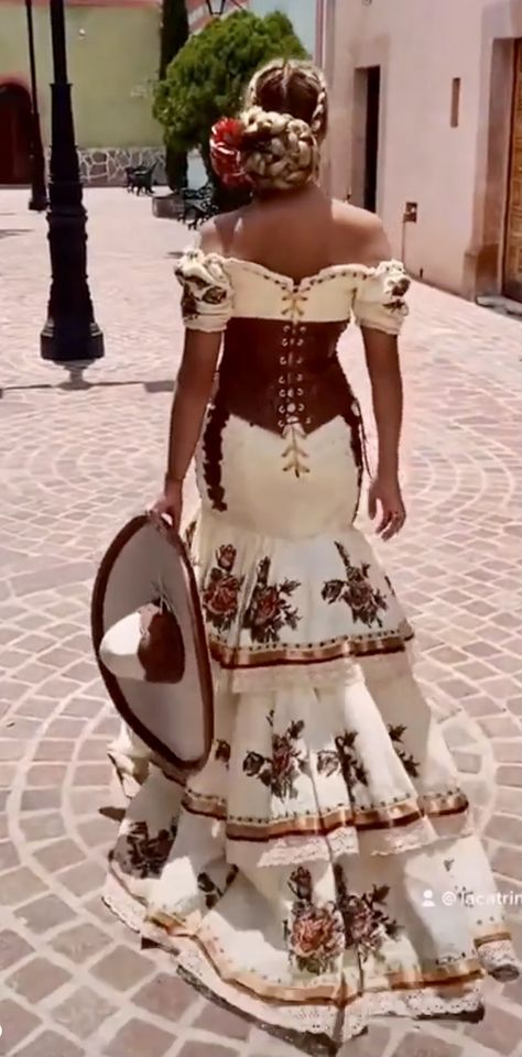 Charro Prom Dresses, Folklorico Wedding Dresses, Mermaid Mexican Dress, Spanish Ball Gown, Latina Dress Traditional, Mexican Formal Dresses, Mermaid Charro Dresses, Beautiful Mexican Dresses, Charra Wedding Dress