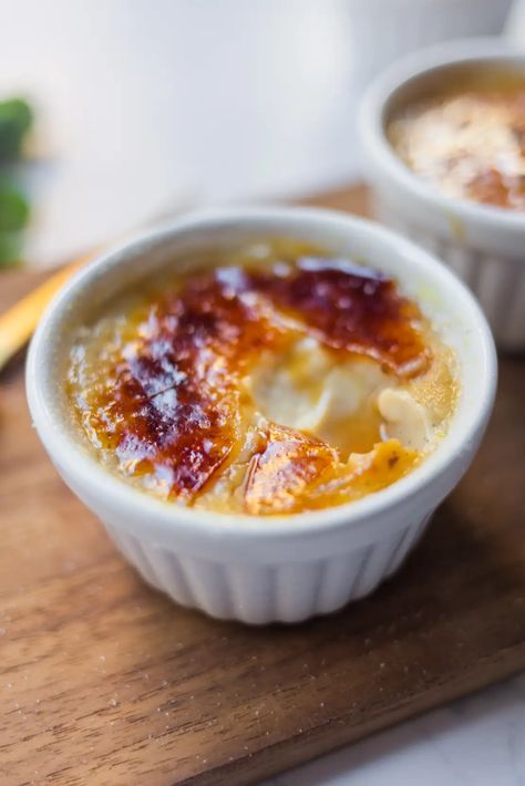 Dessert Tofu, Vegan Creme Brulee, Tofu Dessert, Creme Brulee Recipe, Caramelized Sugar, Elegant Desserts, French Dessert, Dessert Options, Creme Brulee