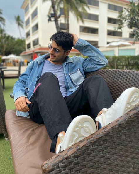 Siddarth Malhotra, Siddharth Malothra, Man Crush Everyday, Insta Profile Pic, Attractive Guys, Handsome Actors, Bollywood Actors, Bollywood Celebrities, Man Crush