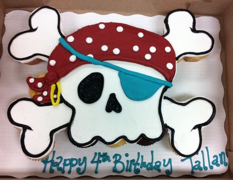 Pirate Skull Cupcake Cake 25 Cupcakes, All Buttercream. Pirate themed parties are so popular right now! I made my usual, just in slightly... Pirate Birthday Cake, Skull Cupcakes, Birthday Cupcakes Boy, Pirate Cupcake, Pirate Themed Birthday Party, Neon Skull, Pull Apart Cupcake Cake, Pirate Themed Birthday, Pull Apart Cake