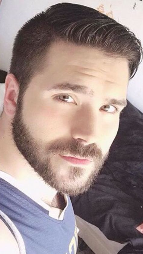 New Beard Style, Scruffy Beard, Beard Growth Oil, Beard Hairstyle, Great Beards, Awesome Beards, Beard Styles For Men, Beard Growth, Corte De Cabelo Masculino