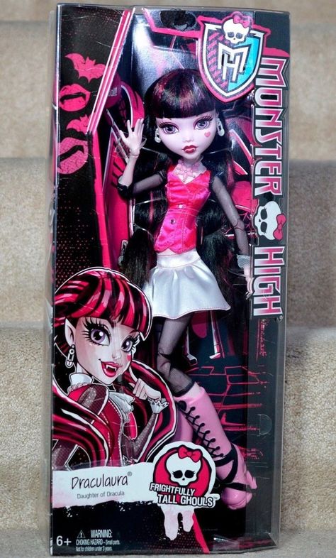 New Monster High Dolls, Draculaura Doll, Velvet Dolls, Star Monsters, Mh Dolls, Little Shelf, High Characters, Arte Monster High, Moster High