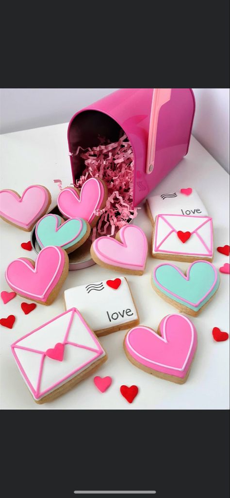 V Day Cookies, Staging Cookie Photos, Valentines Baked Goods To Sell, February Cookies, Valentine Cake Ideas, Valentine Dessert Ideas, Cute Sugar Cookies, Valentines Cakes, Valentine Cakes