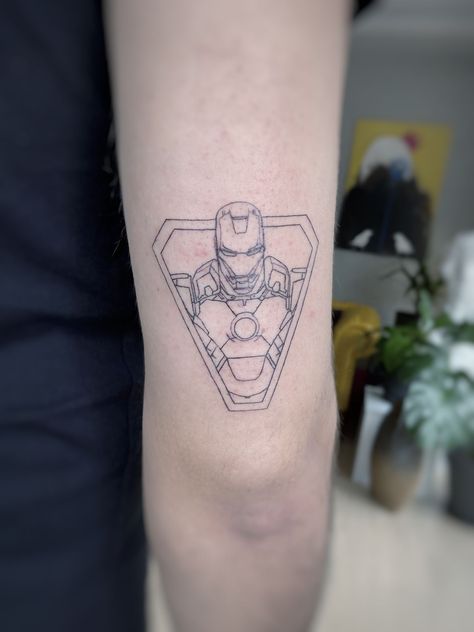 Iron Man Helmet Tattoo, Small Iron Man Tattoo, Ironman Tattoo Marvel, Arc Reactor Tattoo, Captain America Tattoo Ideas, Iron Man Tattoos, Iron Man Tattoo Ideas, Marvel Tattoos For Men, Captain America Tattoo