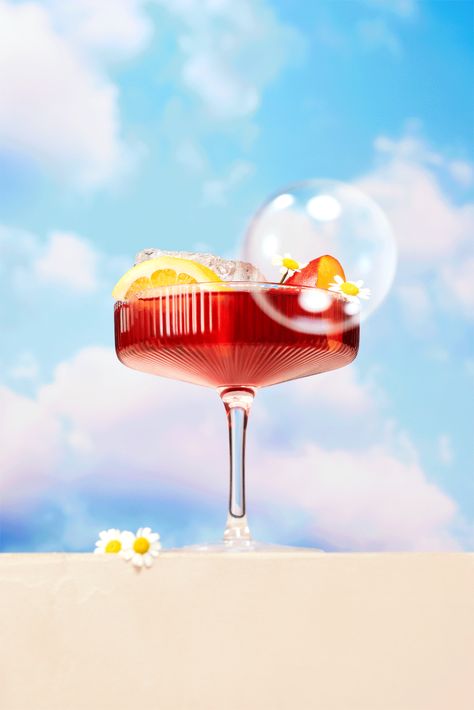 Beautiful stop motion of a summer cocktail. Photography- Rikky Fernandes www.heyrikky.com #rikkyfernandes #stilllifephotography #foodphotography #foodstyling #food #peaches #oranges #fruit #organicfood #colorfulfood #summerfood #recipes #easyrecipes #foodphotographystyling #foodphotographytips #foodphotographyideas #foodphotographybackgrounds #photoshootideas #colorfulfood #nycfood #nycphotographer #beveragephotography #drinkphotgraphy #alcoholphotography #soulboost #stopmotion Cocktail Stop Motion, Summer Drink Photography, Cocktail Moodboard, Cocktail Photography Creative, Rikky Fernandes, Beverage Photography Ideas, Oranges Fruit, Famous Photography, Visual Advertising